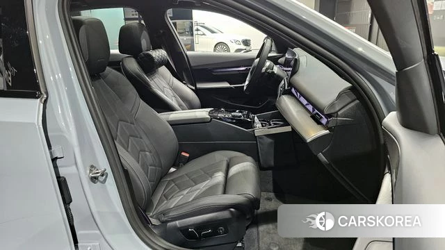 BMW 5 Series (G60) id 3831411 из Кореи 20