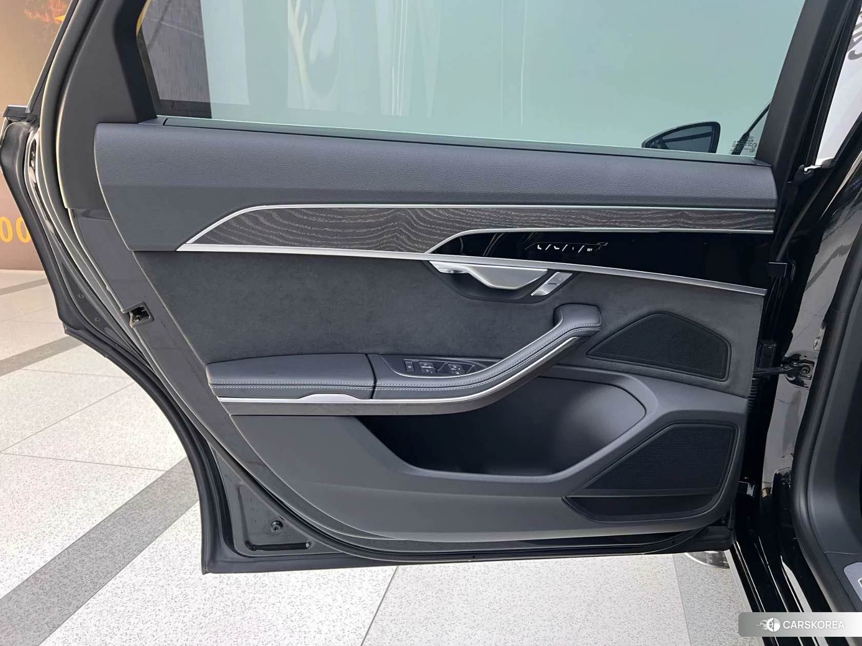 Audi A8 id 4498869 из Китая 35