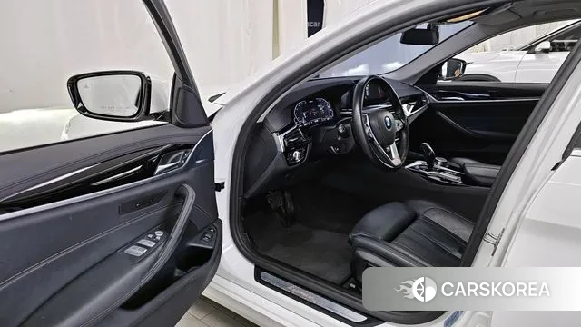 BMW 5 Series (G30) id 3024132 из Кореи 20