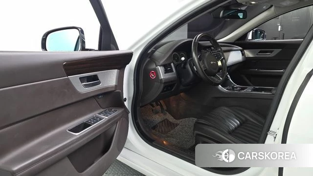 Jaguar XF (X260) id 4574601 из Кореи 20