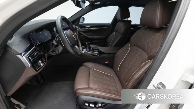 BMW 5 Series (G30) id 3798920 из Кореи 20