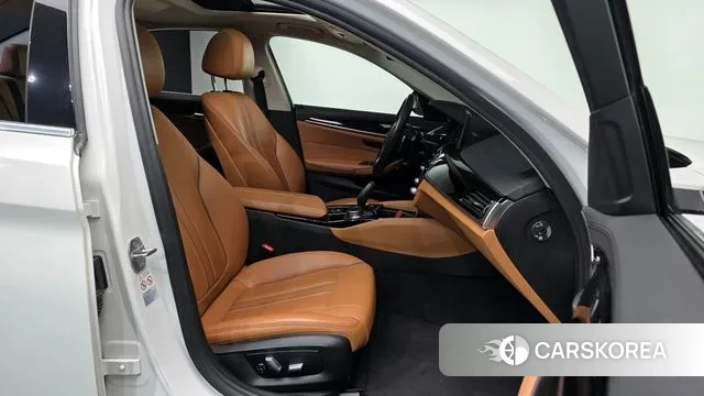 BMW 5 Series (G30) id 3345414 из Кореи 20