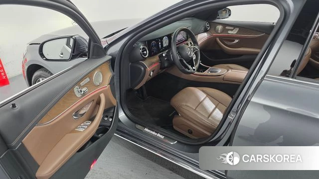 Mercedes-Benz E-Class W213 id 4609478 из Кореи 36