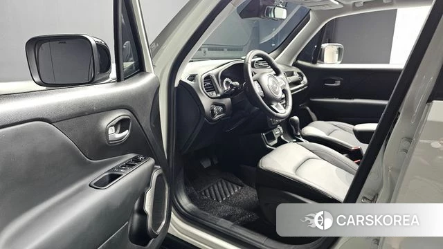 Jeep Renegade id 4427686 из Кореи 31
