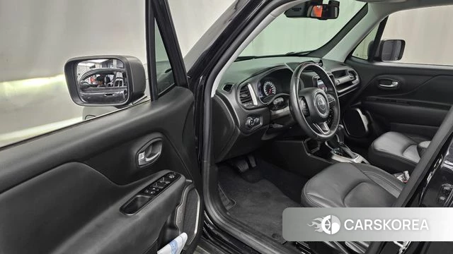 Jeep Renegade id 4759631 из Кореи 31