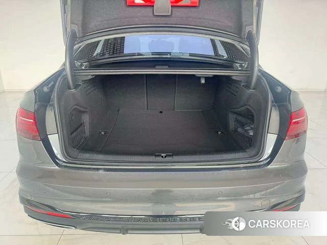 Audi A4L id 4298276 из Китая 18
