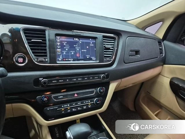 Kia The New Carnival id 4654230 из Кореи 18
