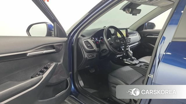 Kia Seltos id 4550533 из Кореи 35