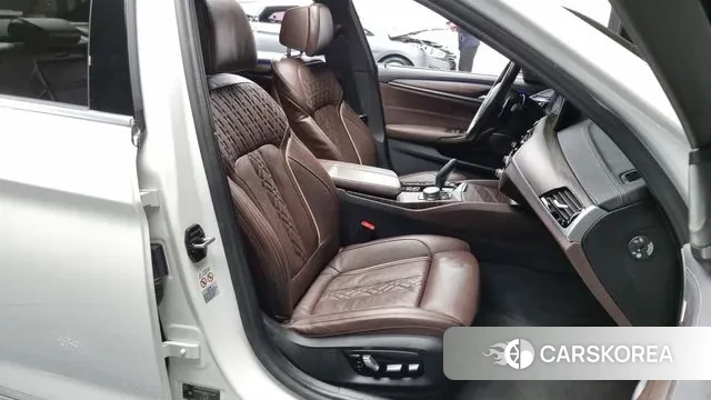 BMW 5 Series (G30) id 3401924 из Кореи 20