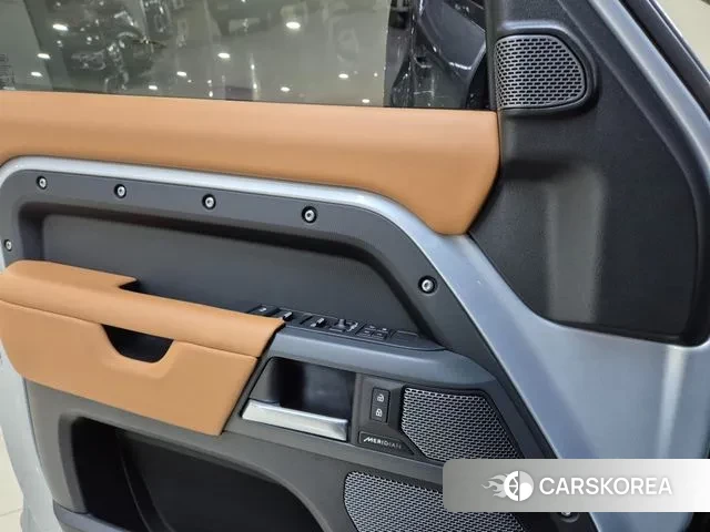 Land Rover Defender (L663) id 3538577 из Кореи 20