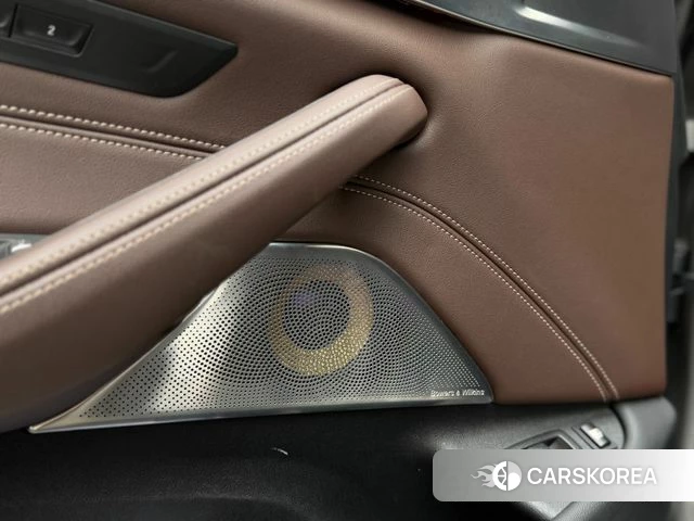 BMW 5 Series (G30) id 3832777 из Кореи 12