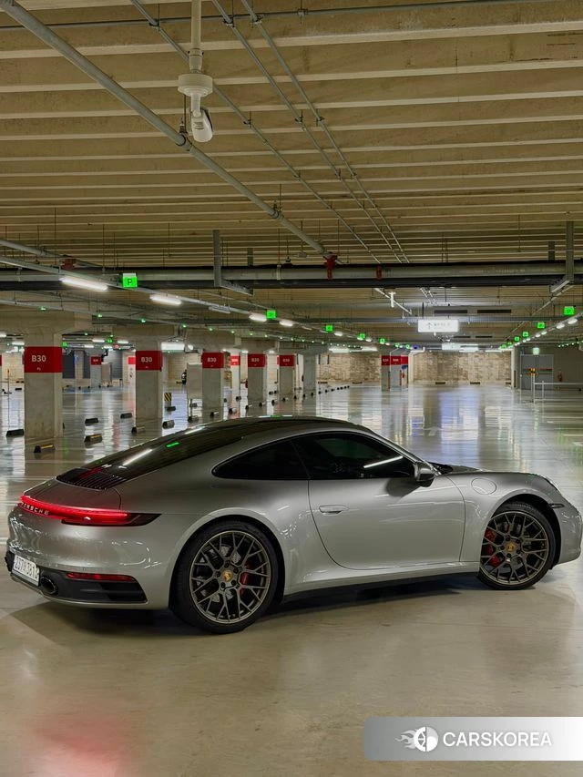 Porsche 911(992) id 4642409 из Кореи 20
