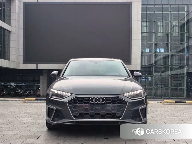 Audi A4L id 4290102 из Китая 25