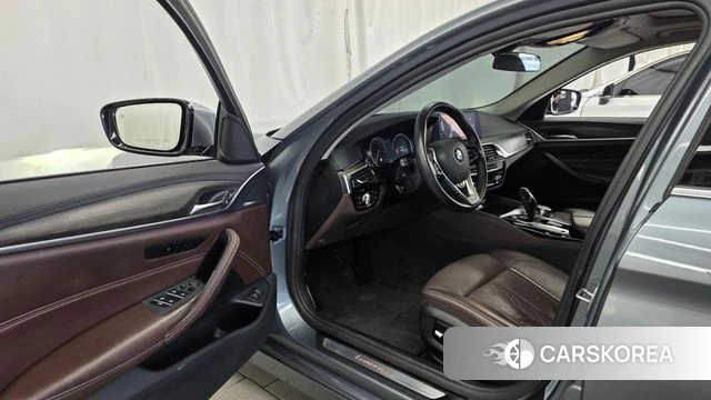 BMW 5 Series (G30) id 4448122 из Кореи 35