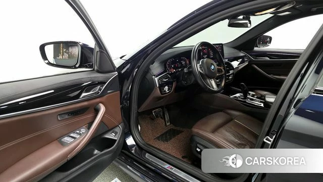 BMW 5 Series (G30) id 3852358 из Кореи 20