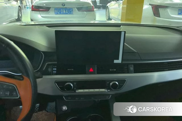Audi A4L id 4263780 из Китая 17