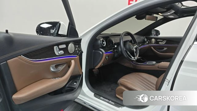Mercedes-Benz E-Class W213 id 4906001 из Кореи 35