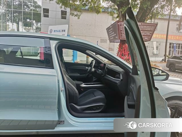 Volkswagen Passat id 4260151 из Китая 13