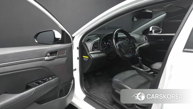 Hyundai Avante AD id 4582006 из Кореи 30
