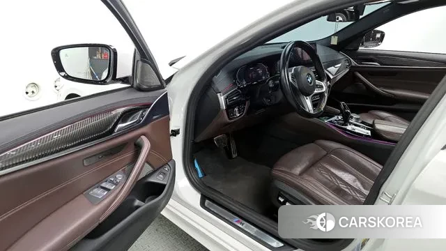 BMW 5 Series (G30) id 3459063 из Кореи 20
