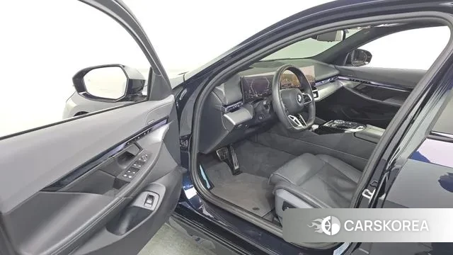 BMW 5 Series (G60) id 3596494 из Кореи 20