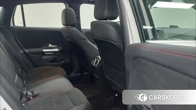 Mercedes-Benz GLA - Class H247 id 3769488 из Кореи 17