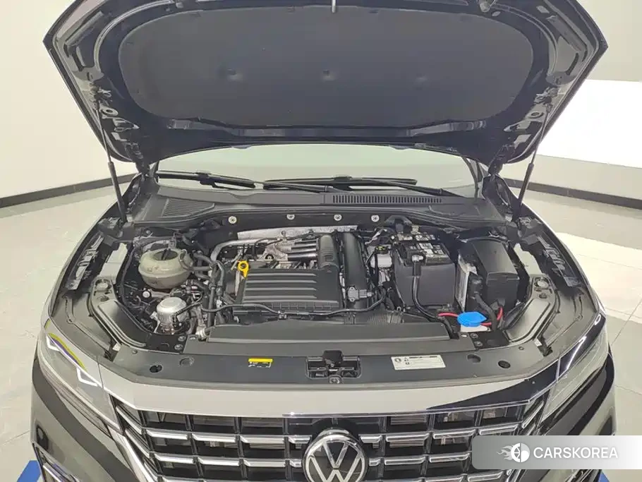 Volkswagen Passat id 4576608 из Китая 16