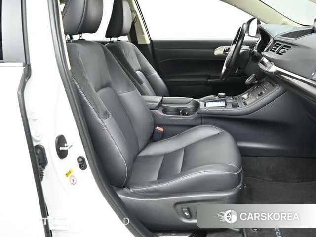 Lexus CT200h id 4626412 из Кореи 20