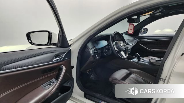 BMW 5 Series (G30) id 3807979 из Кореи 20