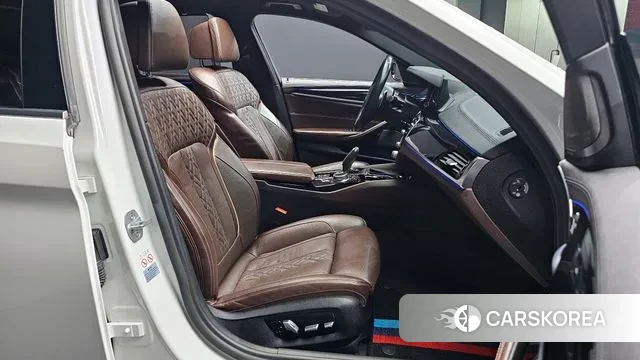 BMW 5 Series (G30) id 3050487 из Кореи 20