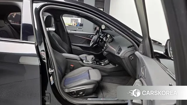 BMW 1 Series (F40) id 3734629 из Кореи 20