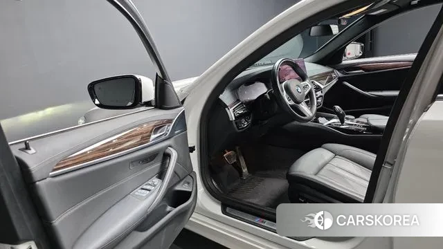 BMW 5 Series (G30) id 3546320 из Кореи 20