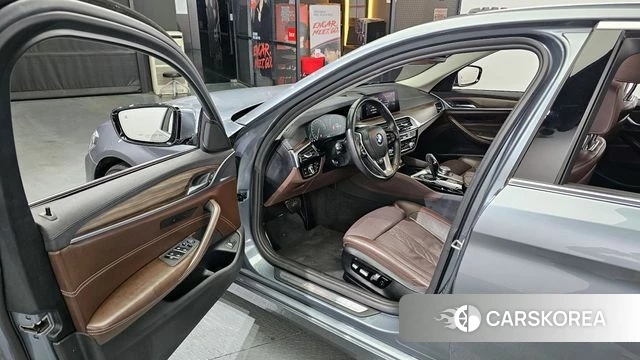 BMW 5 Series (G30) id 3795802 из Кореи 20