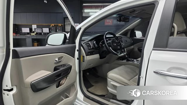 Kia The New Carnival id 4536654 из Кореи 32