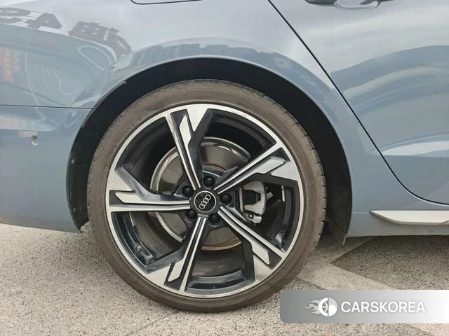 Audi A4L id 4276828 из Китая 14