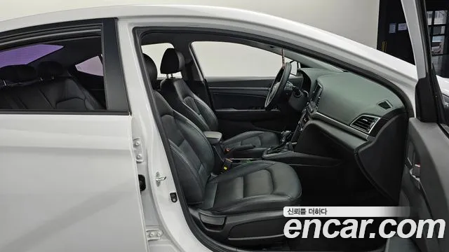 Hyundai Avante AD id 2764349 из Кореи 20