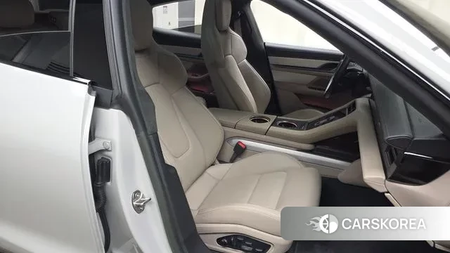 Porsche Taycan id 3442514 из Кореи 20