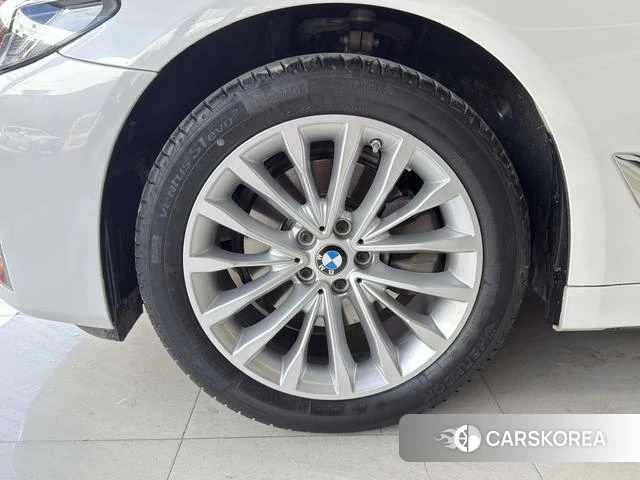 BMW 5 series id 4182625 из Китая 19