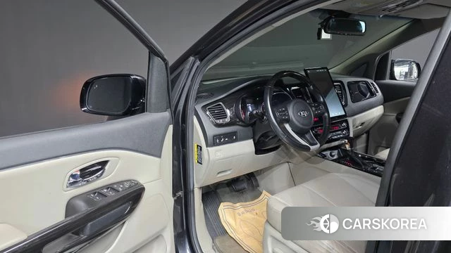 Kia The New Carnival id 4356975 из Кореи 30