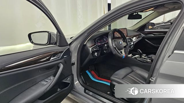 BMW 5 Series (G30) id 4444364 из Кореи 32