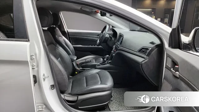 Hyundai Avante AD id 3515206 из Кореи 20