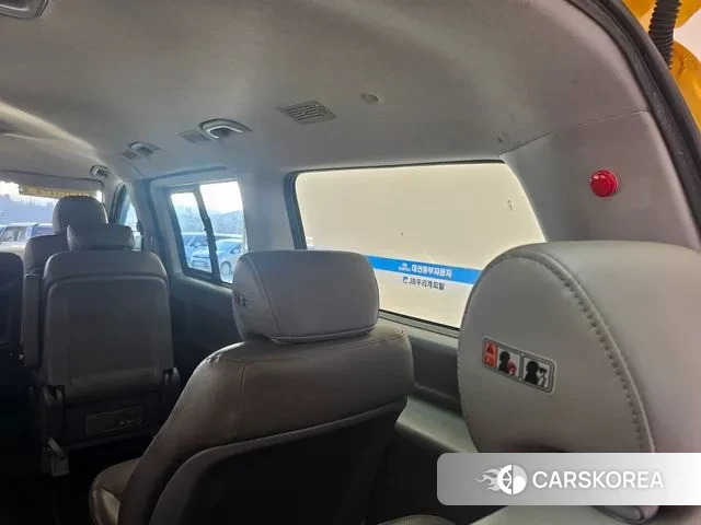 Hyundai The New Grand Starex id 3651843 из Кореи 18