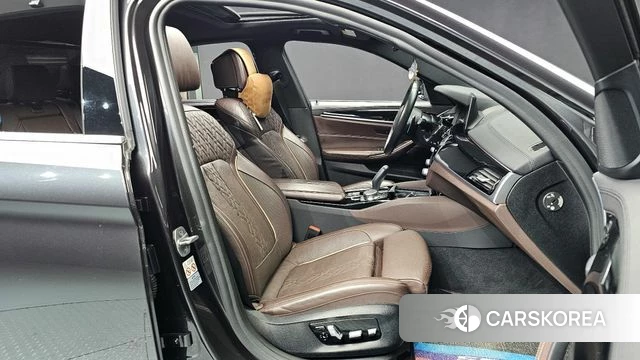 BMW 5 Series (G30) id 3845120 из Кореи 20