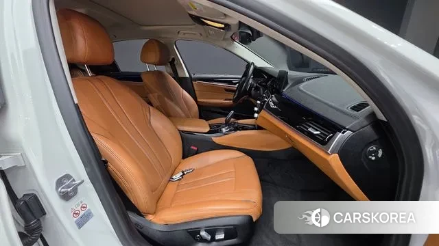 BMW 5 Series (G30) id 3692843 из Кореи 20