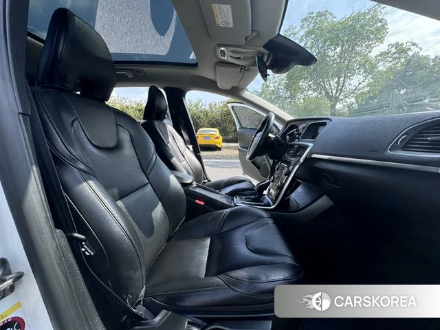 Volvo V40 id 4242538 из Китая 18