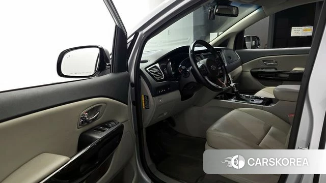 Kia The New Carnival id 4446768 из Кореи 32