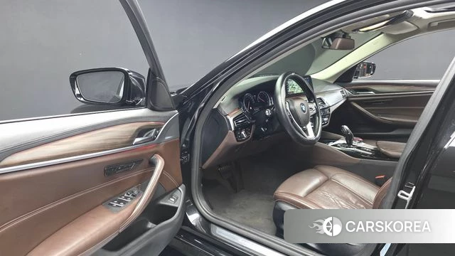 BMW 5 Series (G30) id 4568668 из Кореи 32