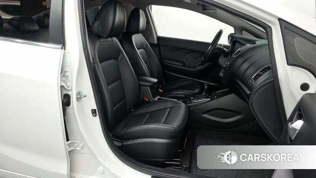 Kia The New K3 id 3873853 из Кореи 20