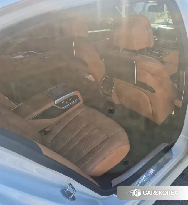 BMW 7 Series (G11) id 3367679 из Кореи 11