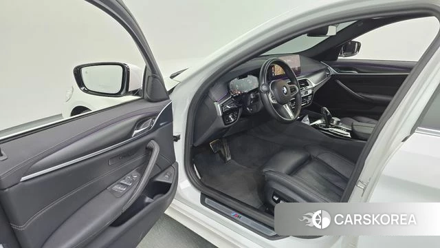 BMW 5 Series (G30) id 4618146 из Кореи 33